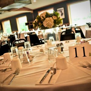 Setting & Centerpiece